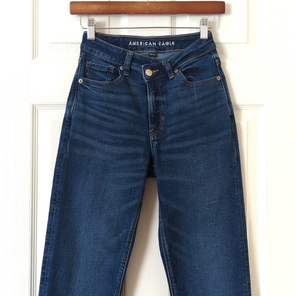 American Eagle Classic Dark Wash High Rise Crossover Straight Leg Mom Jeans 00 - Picture 2 of 15